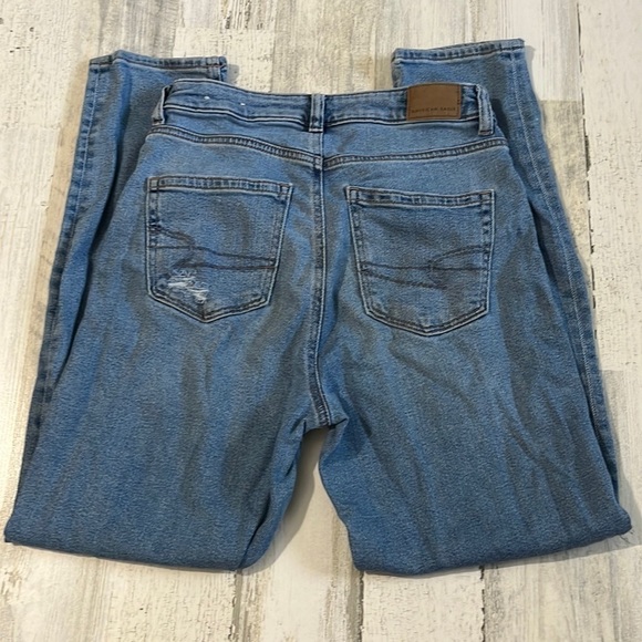 American Eagle Mom Jeans Size 4 - Picture 1 of 8